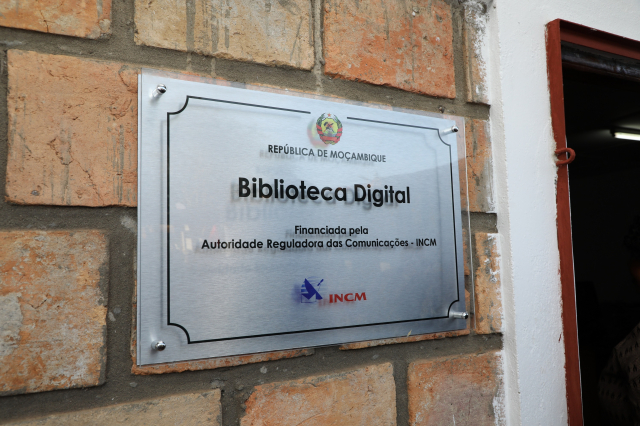 Entrega das Bibliotecas Digitais em Gaza